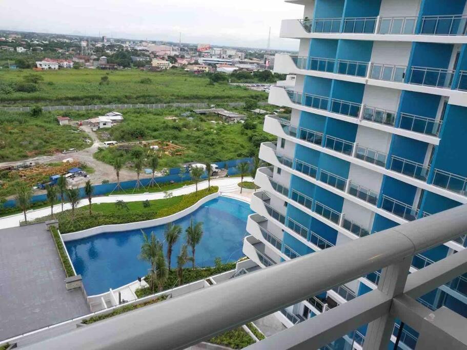 1Bedroom Unit At Azure North With Netflix Up To 6Pax San Fernando  Buitenkant foto